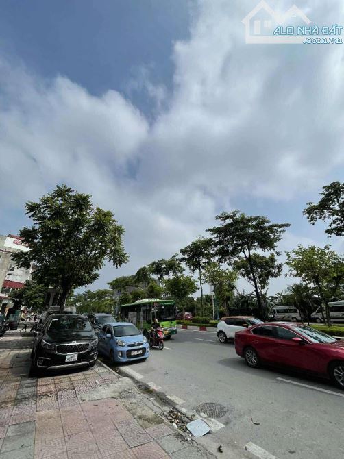 Giảm 1,4 Tỷ -200m TĐC Phân lô vỉa hè - Tân Quang Cạnh Vinhomes ocean park 3 - 4