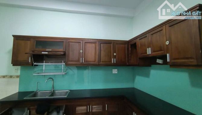 Nhà HXT, 1 trệt 2 lầu 4pn 3wc, sẵn máy lạnh. Gần đường Tam Bình - 4