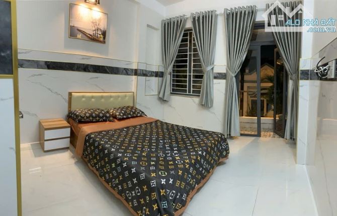 Nhà 5 tầng mặt tiền Bùi Quang Là - Gần chợ - Giáp Tân Bình - 5,25 tỷ - 4