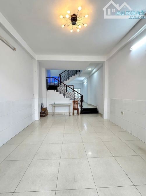 Gần Chợ Bà Chiểu ! Bán Nhà 4 Tầng BTCT + DT:(4,3x20m) + Nhà Xây Vững Chắc Để Ở & GIÁ Rẻ - 4