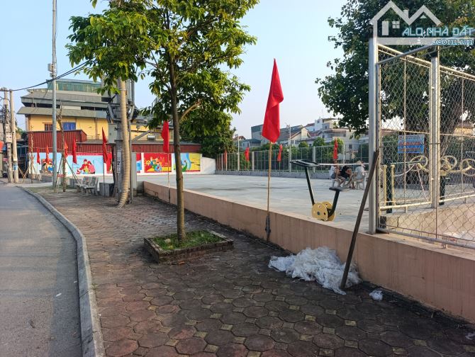 Bán đất Đa Tốn 45m ô tô vào đất ,tiện ích ngập tràn. - 4