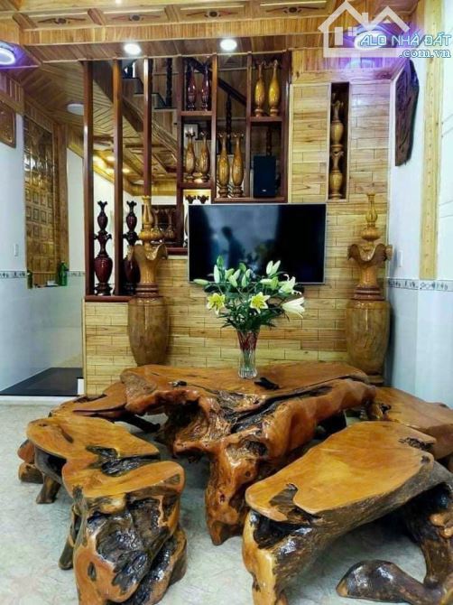 Cần bán nhà đẹp nội thất gỗ giáo xứ khiết tâm - 3