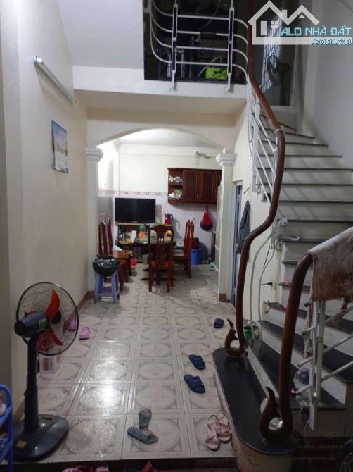 CHÍNH CHỦ GỬI BÁN NHÀ PHỐ TRẦN QUỐC VƯỢNG CẦU GIẤY DT 32 m, 4 Tầng, Mt 3,35 m,Giá 7,65 tỷ - 4