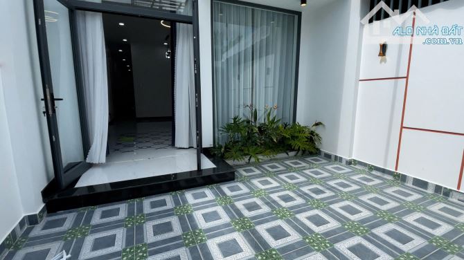 Nhà đẹp có thiết kế hiện đại tại khu nhà ở Trường Giang - 4