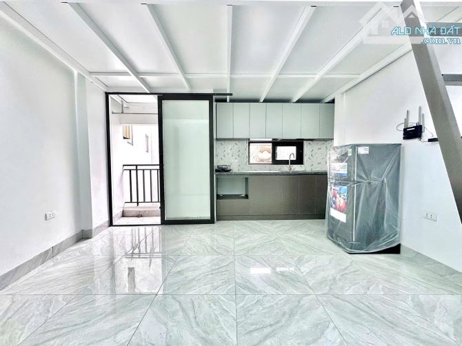 BÁN TÒA NHÀ CCMN ĐƯỜNG TRIỀU KHÚC. 50M2 - 7 TẦNG. THANG MÁY. 11 PHÒNG. - 4