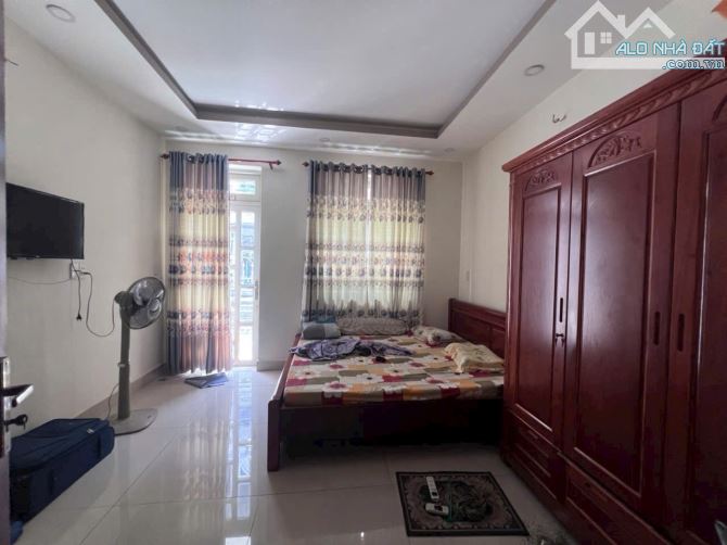 Bán Nhà Phạm Văn Chiêu, Hẻm 6m, 4m x 12m, 4 Tầng, 4 Phòng Ngủ, 6 Tỷ nhỉnh nhẹ - 5