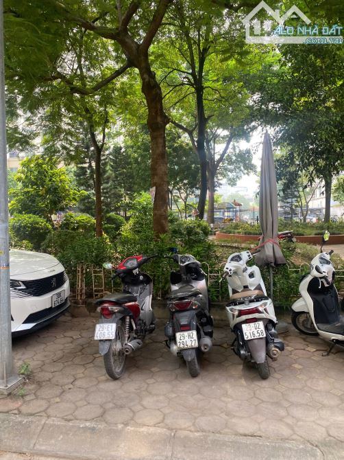 BIỆT THỰ DỊCH VỌNG CẦU GIẤY – VỊ TRÍ ĐẮC ĐỊA  - ĐẲNG CẤP– GẦN CÔNG VIÊN – VỈ HÈ Ô TÔ TRÁNH - 5