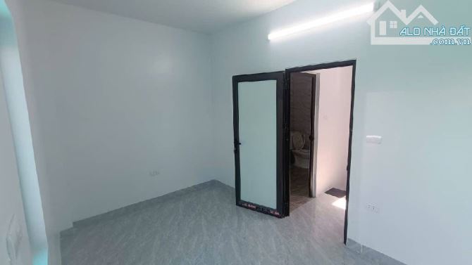 Bán nhà Nguyễn Khoái 30m², MT 4m, 5 tầng mới đẹp, ngõ thông 2 đầu, gần ô tô, tiện ích đủ - 5