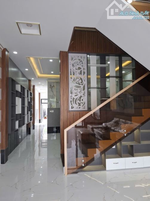 NHÀ XÂY KIỂU HIỆN ĐẠI 5 PN 4 WC GIÁ CHỈ NHỈNH 3X TỶ XÍU - 5