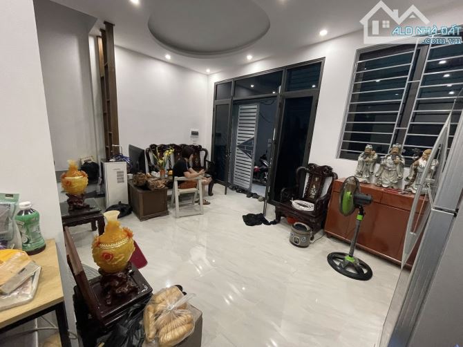 Bán nhà siêu hiếm mặt tiền 6m thang máy mới koong, gần trường gần chợ, đông vui tấp lập - 5