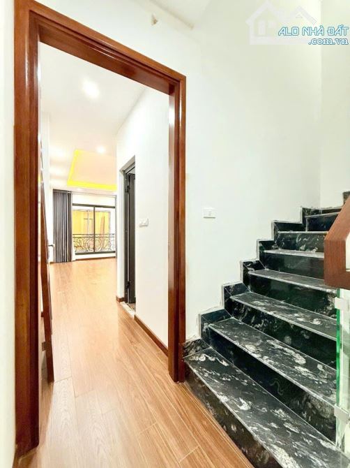 NHÀ HỒ TÙNG MẬU - GẦN ĐH THƯƠNG MẠI - NGÕ NÔNG - DT: 32M2, 5 TẦNG, MT 3.3M - 7.3 TỶ - 5
