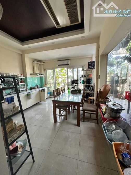 Nhà mặt tiền đường Khánh Hội, Phường Vĩnh Hội, Quận 4. HĐT 110tr/th. DT: 6*15M - 5