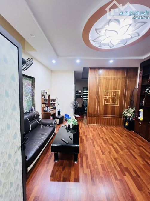 💥ÔNG LỚN HỒ TÂY: Dốc Tam Đa 80m2, 5T, kiên cố, NT đẹp, ở sướng, sát phố, MT rộng 5.5m - 5
