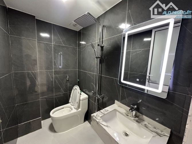Bán nhà MP Kim Giang, vỉa hè đá bóng, vừa ở vừa kinh doanh đỉnh. 37m2 giá 18,2 tỷ - 5