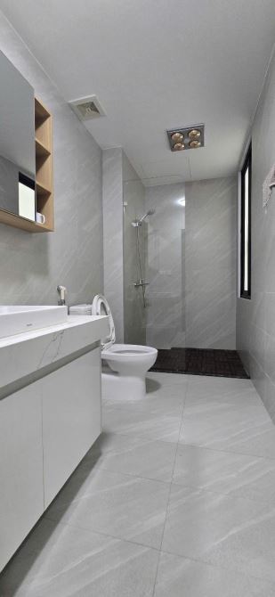 Biệt thự chân cầu Vĩnh Tuy : nhà đẹp - ô tô tránh - ở sướng . Giá đầu tư - 5
