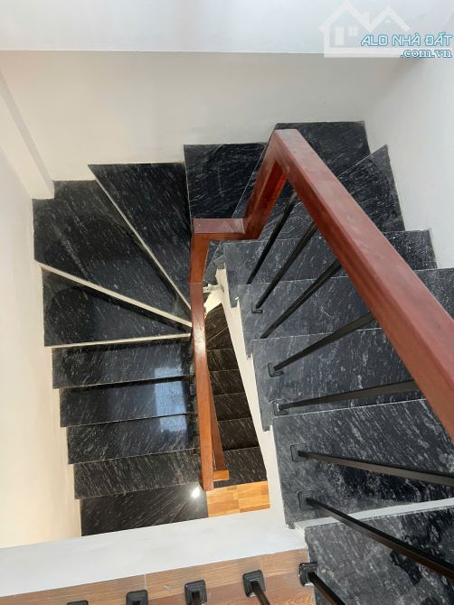 BÁ,N NHÀ AN TRAI VÂN CANH, DÂN XÂY ĐƠN LẬP - MẶT NGÕ THÔNG, 5TẦNG - 2 THOÁNG .40m2*5 TẦNG. - 5