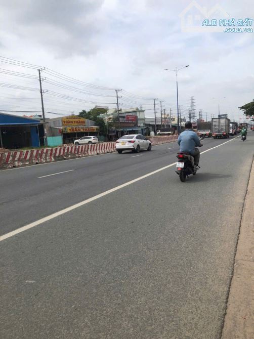 ĐẤT BÌNH HOÀ TPHCM DƯỜNG Ô TÔ DT 318 M2 GIÁ 4,3 TỶ TL - 5