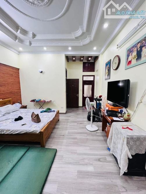 Bán nhà Hoàng Hoa Thám, 39m, 4 tầng, 8.3 tỷ.Đẹp và hiếm - 5