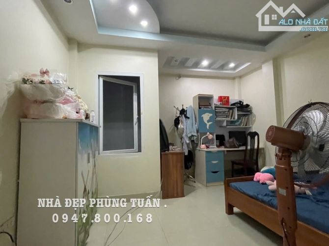 P Tuấn... Bán nhà Phố  Hồ Sen – Ô Tô Đỗ Cửa • DIỆN TÍCH~70m² (ngang 4m)• 4 Tầng  xây chắn - 5