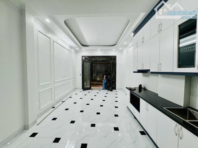 Bán nhà xây mới Đại La - 5 tầng thang máy - 2 thoáng - gần phố, ngõ 3m - ở cực đỉnh - 5