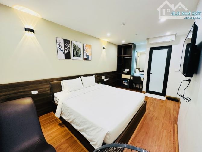 BÁN TÒA KHÁCH SẠN VIEW HỒ ĐỀN LỪ - FULL NỘI THẤT - DÒNG TIỀN ỔN ĐỊNH ~ 4 TỶ/NĂM. GIÁ 49 TỶ - 5