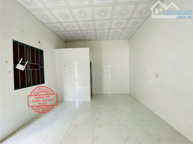 Cần bán gấp nhà 1 trệt 1 lầu, sổ hồng riêng ngay trung tâm Đức Hòa, 165m2 4 phòng ngủ - 5