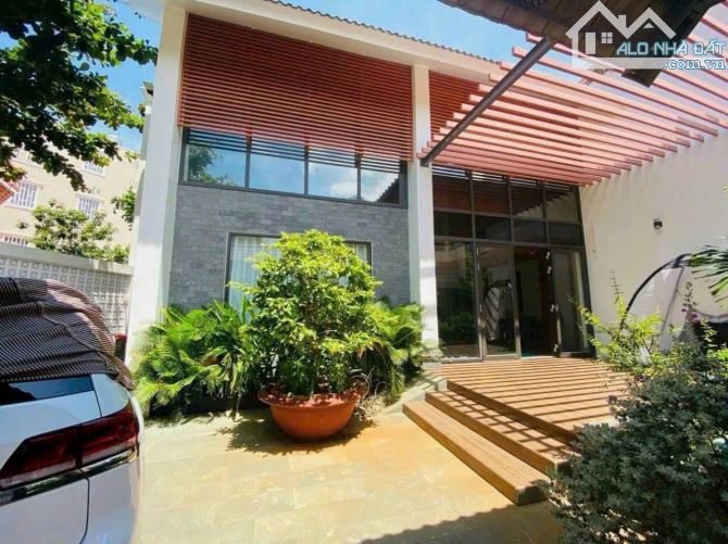 🏡MS.T26 - Bán BT góc 2 mặt tiền đường vỉa hè khu Á Châu p Vũng Tàu tp HCM. Giá 25 tỷ - 5