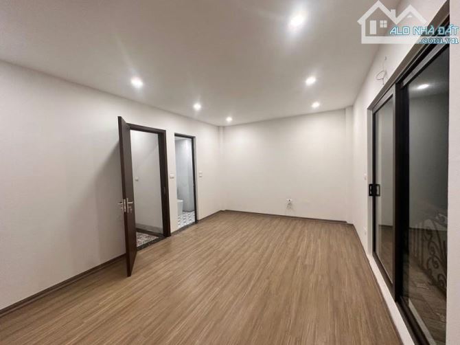 TT VIỆT HƯNG LÔ GÓC 2 MẶT THOÁNG 30  RA ĐƯỜNG Ô TÔ TRÁNH- NGOC THÔNG BA GÁC ĐÁNH VÕNG - 5