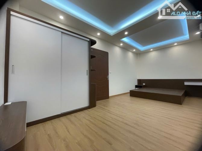 🚗 5 TẦNG MỚI TINH – TRUNG TÂM VÂN CANH – LÔ GÓC 2 THOÁNG – GIÁ 5.8 TỶ - 5