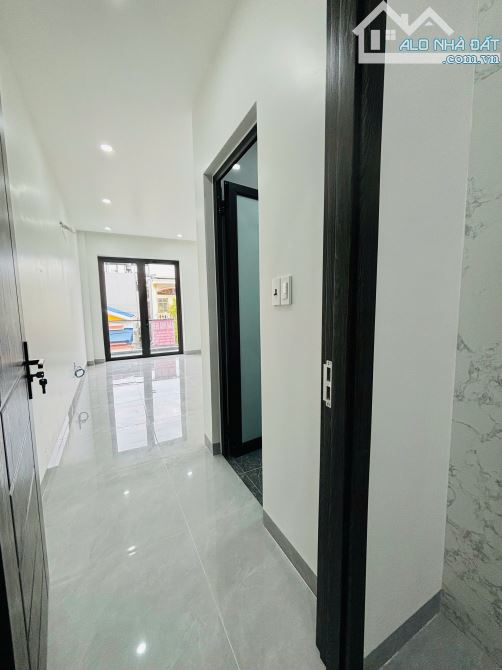 Bán nhà mặt đường khu phân lô Đằng Lâm, có thang máy, 78m2 4 tầng, ô tô đỗ thoải mái, giá - 5