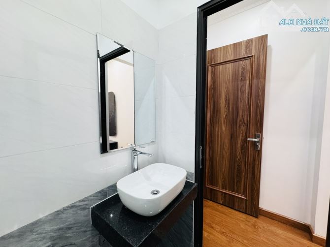 Hiếm! Nhà cực đẹp 45m2x6T thang máy. Full nội thất, vuông vắn - rộng thoáng phố Đội Cấn. - 6