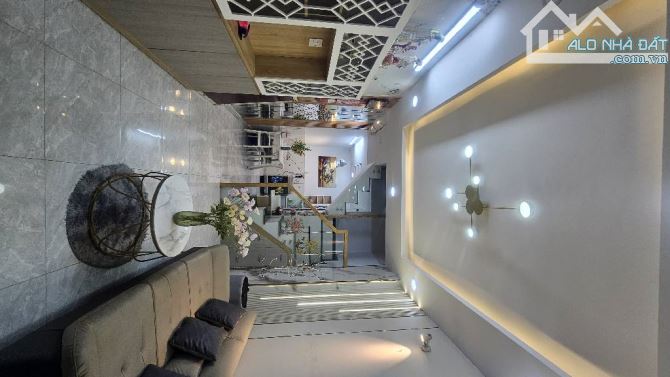 1 CĂN RA MT - Ô TÔ NGỦ TRONG NHÀ HUỲNH VĂN NGHỆ - 30M2 - 2TẦNG - VUÔNG - NHỈNH 3.X TỶ - 6
