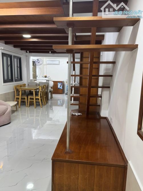 Cho thuê nhà Hẻm Nguyễn Du, P Bến Nghé, Quận 1, 3x11m Trệt + lầu +2pn +2Wc - Giá 25Tr - 6