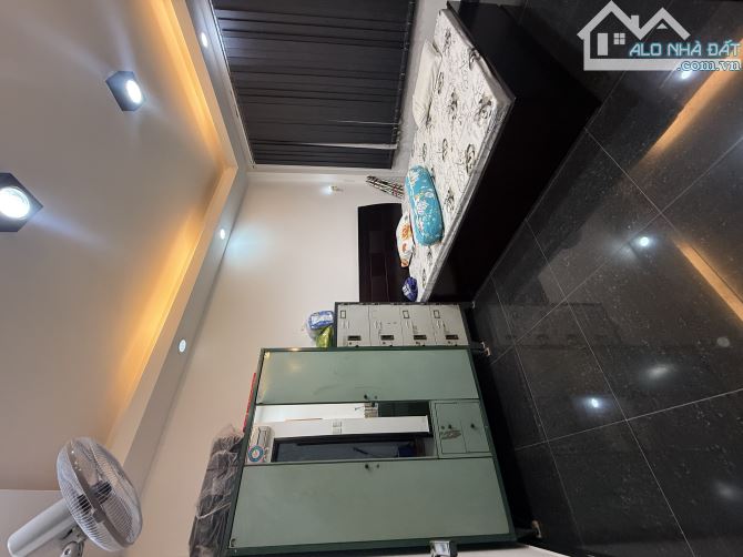 NHỈNH 5 TỶ GẦN LÊ ĐẠI HÀNH QUẬN 11 45M2 4 TẦNG MỚI ĐẸP, CÁCH HXH 30M. - 6