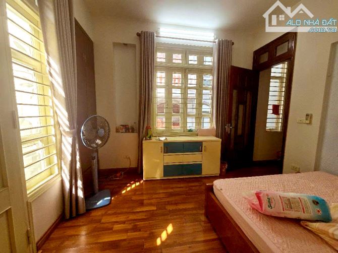 GIẢM 500TR! BÁN NHANH- LÔ GÓC- DƯƠNG QUẢNG HÀM- 50mX 5T- oto vào nhà. - 6