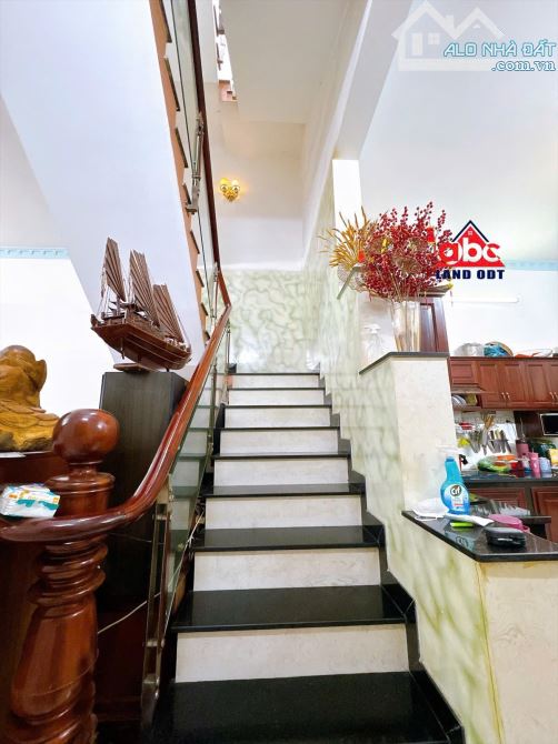 NP144 Bán nhà 2 lầu mái thái mặt tiền buôn bán tâm huyết vị trí 2 Bùi Trọng Nghĩa P.Trảng - 6