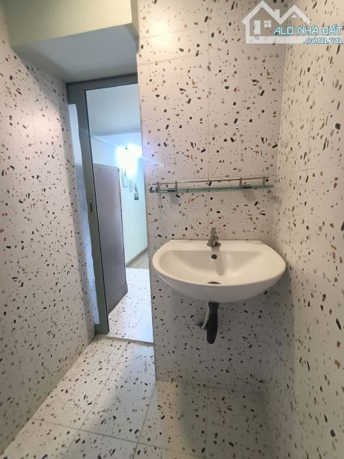 Cho thuê căn hộ studio trong chung cư 158D Pasteur trung tâm Quận 1- 6,5 tr/tháng - 6