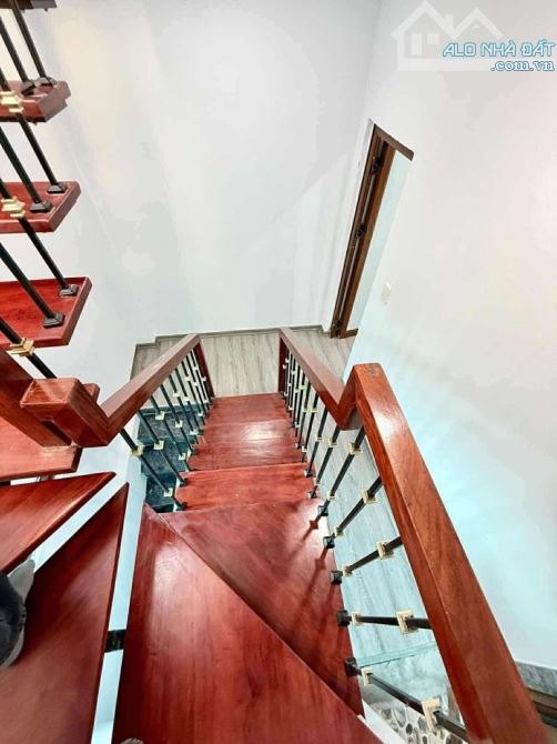 BÁN NHÀ MINH KHAI - LÔ GÓC - 3 NGỦ FULL NỘI THẤT. SỔ ĐỎ RIÊNG ĐẸP. - 6
