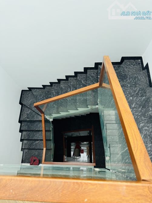 GẤP BÁN HẠ 800 TRIỆU - HẺM 6M VĂN CAO - TÂN PHÚ - 80M2 (4M x 20M) - 4 TẦNG BTCT GIÁ 9.x TỶ - 6