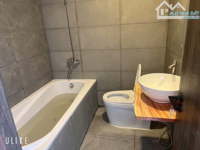 CHDV Đông Hòa - TP.Dĩ An- 258m2- 4 Tầng - 19.5 Tỷ - Hẻm Ôtô- Sổ hồng riêng - 7
