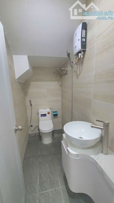 BÁN NHÀ MỚI 2 TẦNG CẠNH ĐH MARKETING, QUẬN7, 3.8M X 9.2M, 2PN, 2WC, 4.3 TỶ - 7