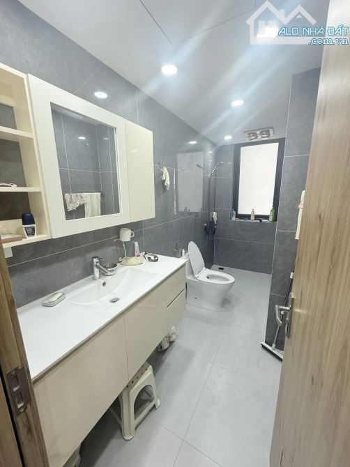 Trần Quang Diệu, Hoàng Cầu - Nhà xây mới ở luôn, thang máy, ngõ thông - 57m*7T - 28.5 Tỷ - 7
