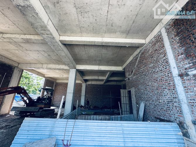 Cần bán 360m2 tại ccn Đông La, sát vd4 - 7