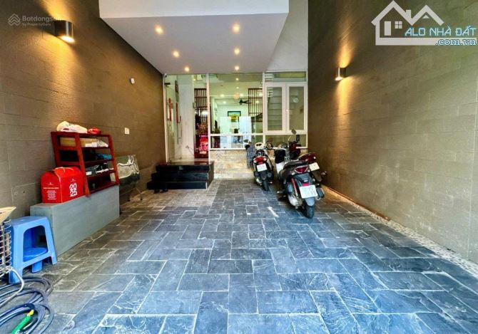 HXH 7m huỳnh Văn Bánh. Phú Nhuận. 5x15m nở hậu 6m nhà 5 tầng, tặng hết nội thất.  17.5 tỷ - 7