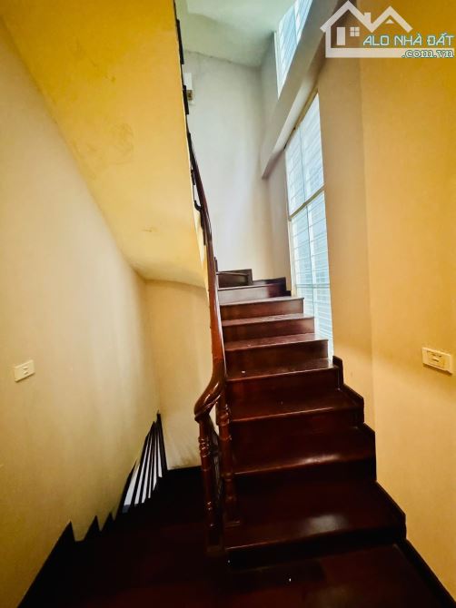 CẦN TIỀN BÁN GẤP NHÀ TÂY HỒ TÔ NGỌC VÂN QUẢNG AN TÂY HỒ 71M 5 TẦNG GIÁ HƠN 18 TỶ CÓ TL - 7