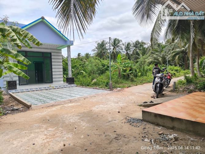 Bán nhà mới xây 198m2 có 50m2 thổ đường oto - 7