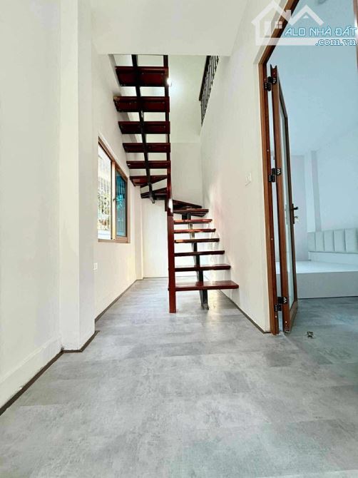 BÁN NHÀ MINH KHAI - LÔ GÓC - 3 NGỦ FULL NỘI THẤT. SỔ ĐỎ RIÊNG ĐẸP. - 7