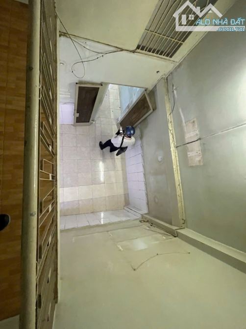NHÀ Đ. VÕ VĂN KIỆT, QUẬN 1, 25M2, 3TẦNG, 2PN, 2WC, NỞ HẬU, GẦN CẦU ÔNG LÃNH, CHỈ 2.99 TỶ - 7