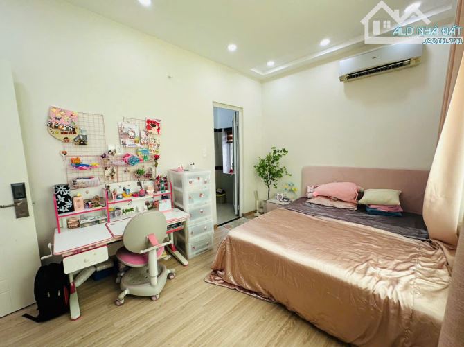 Siêu Villa Hoàng Hoa Thám 160m2 Ngay Phan Đăng Lưu- Sát Bên Phan Xích Long chỉ 22,5 tỷ - 7