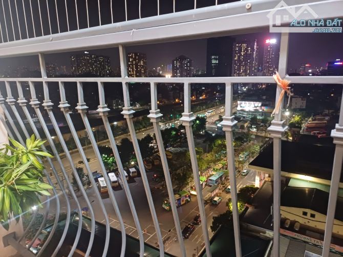 Bán căn hộ CC Geleximco-Giải Phóng. Căn góc, 62m2, T11, 2 PN, nội thất ngoại nhập-Giá 6 tỷ - 7